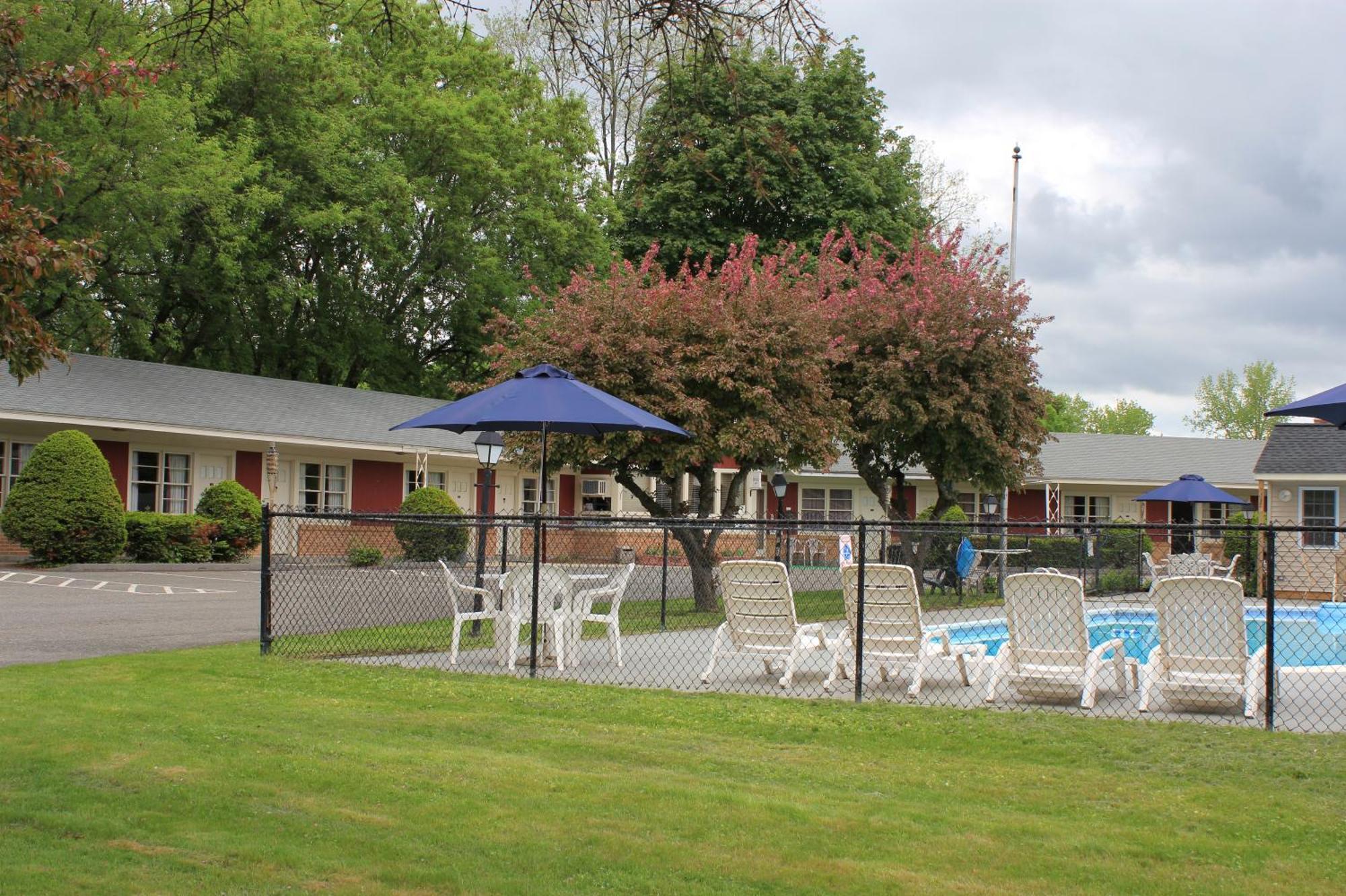 Berkshire Inn Pittsfield Exterior photo